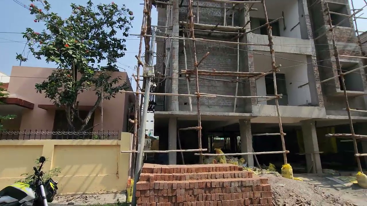 Commercial property for sale in Saravanampatti | 5.5 Cents | 6 units of 2 BHK Houses | 1.5 Lakh rent