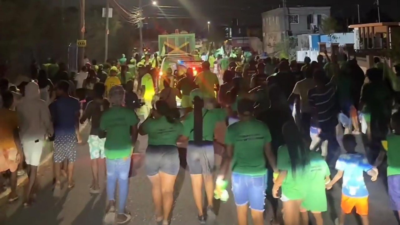 Andrew Holness Walks South Borough! "We Nah Surrender to Crime!"