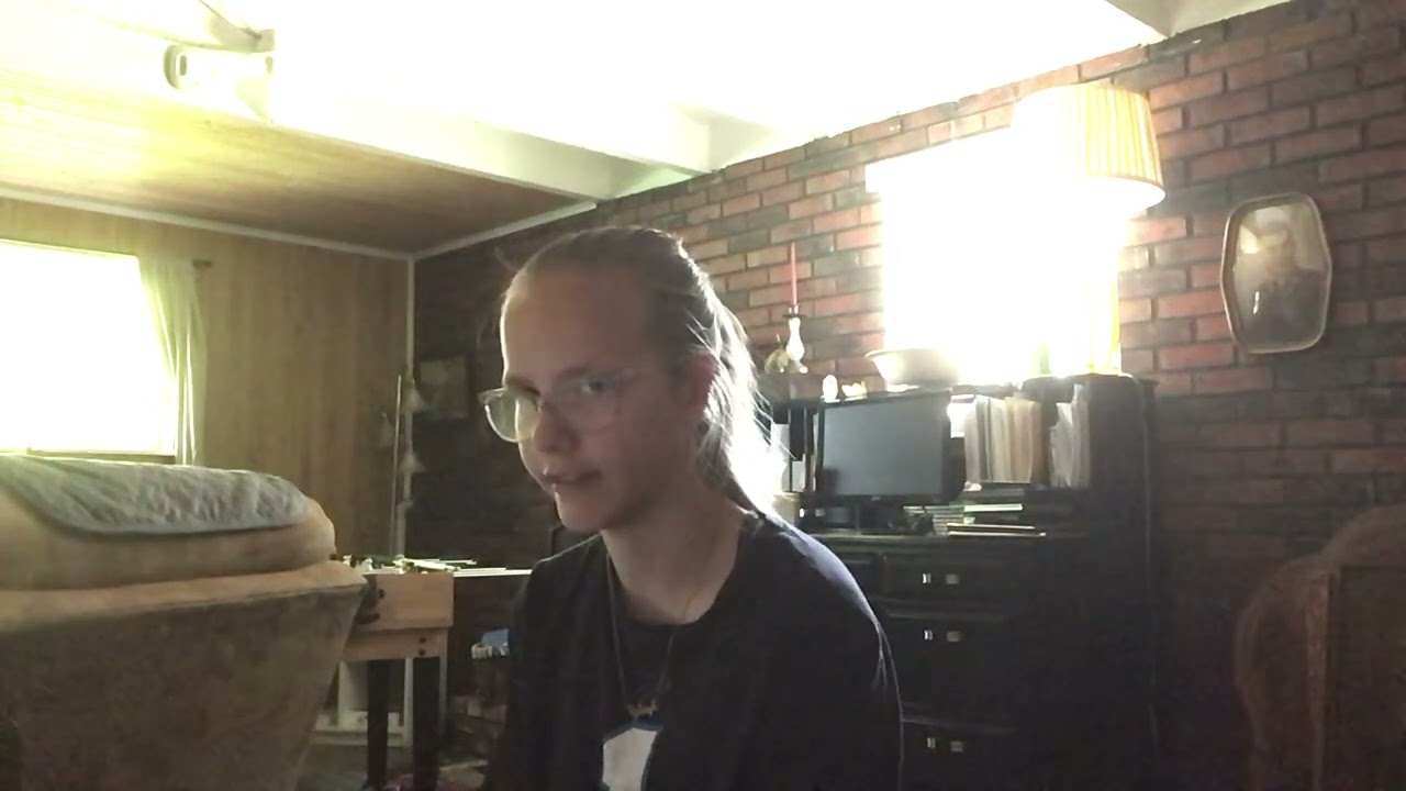 Sorry it’s so loud but this is me playing the piano