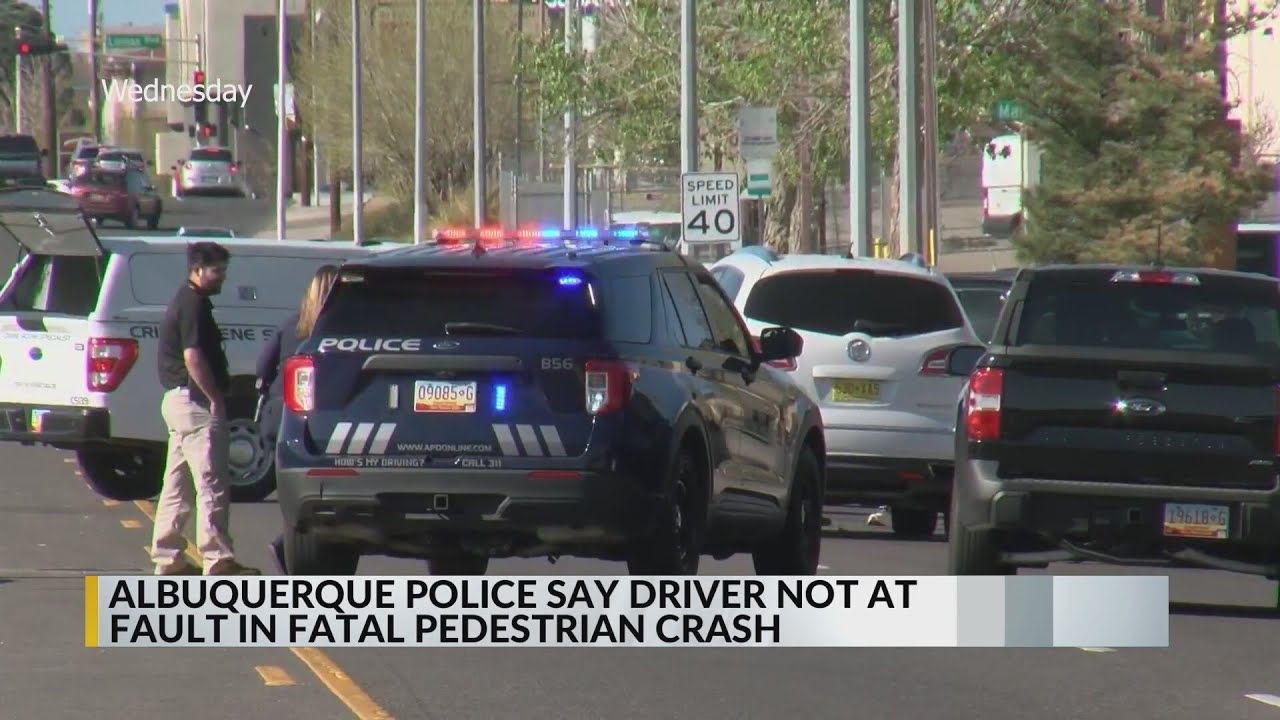 1 dead after crash in northeast Albuquerque - YouTube