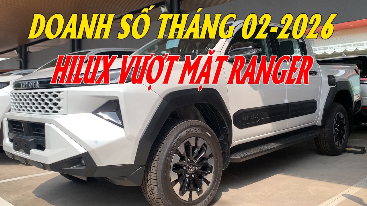 LẦN ĐẦU DOANH SỐ TOYOTA HILUX VƯỢT MẶT FORD RANGER