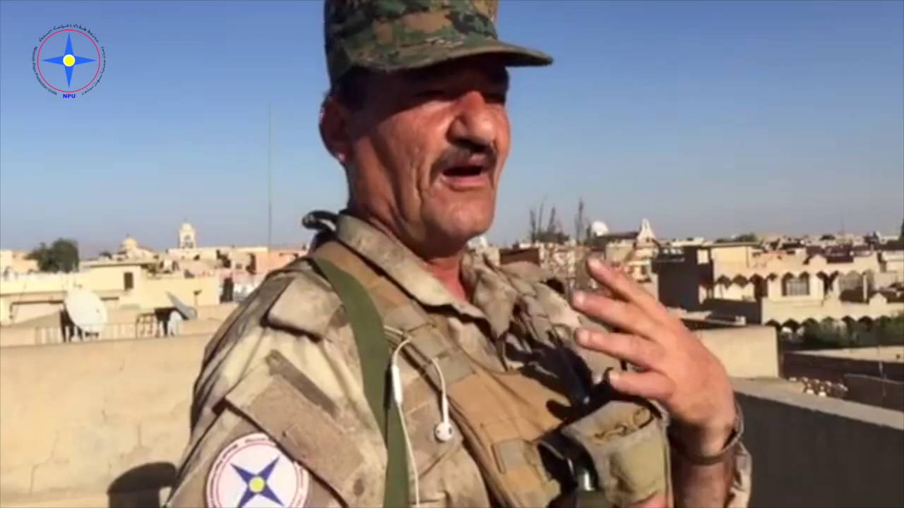 وحدات حماية سهل نينوى وهي تدخل تللسقف وتطهرها من الدواعش