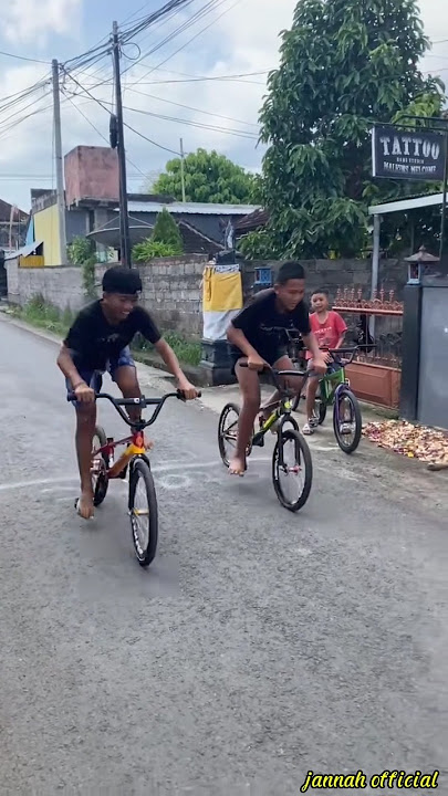 LATIHAN BALAP SEPEDA ONTHEL #short #viralvideo #sepeda #bmx #balaponthelsurabaya