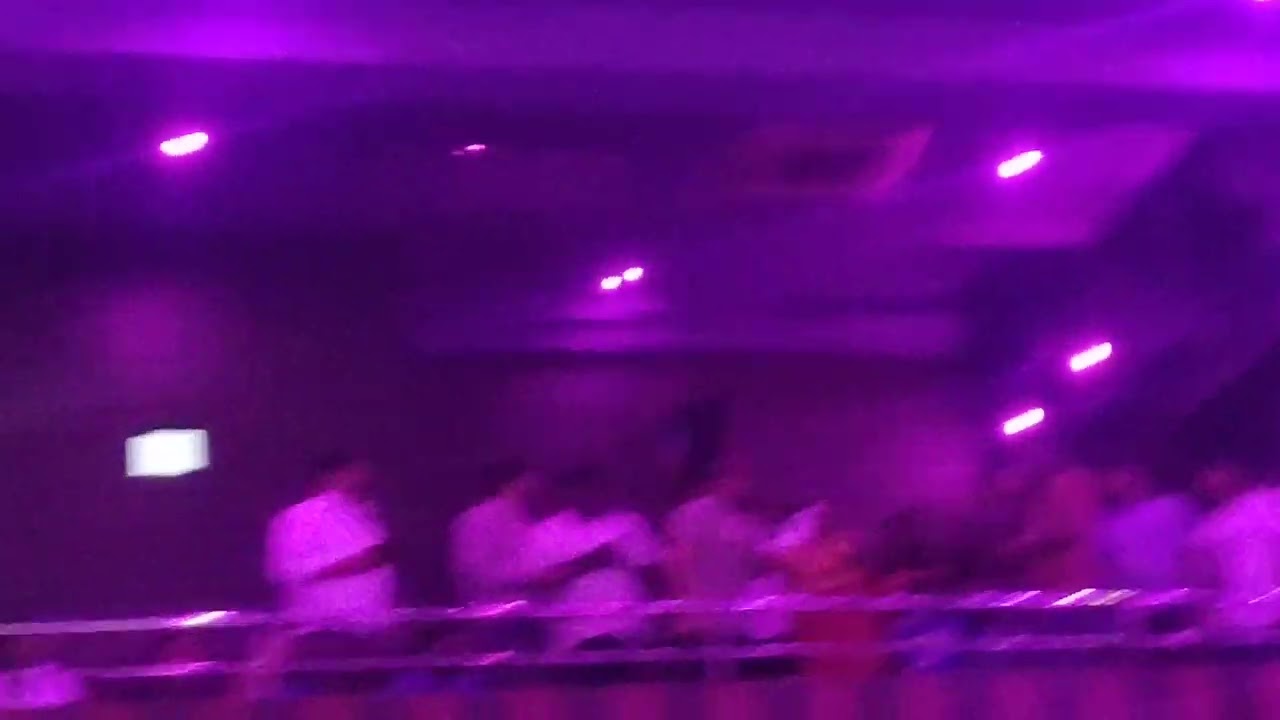 Arya captain movie celebration with fans