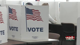 Minnehaha County residents take advantage of early voting