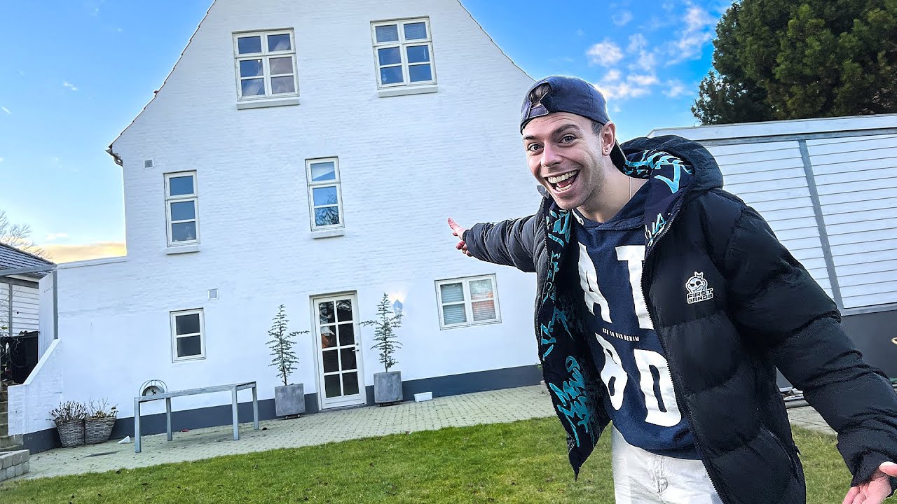 Overnatter i fans hus!