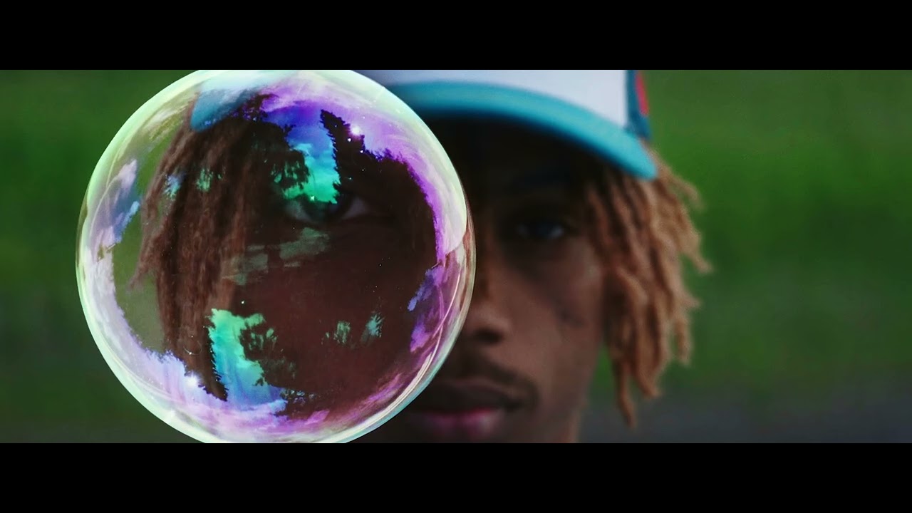 YouTube पर midwxst - broken (Official Video) देखें
