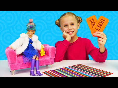 Видео: Игры одевалки для девочек - Кукла Барби и подружка собираются в театр! - Смешные видео с Barbie Doll