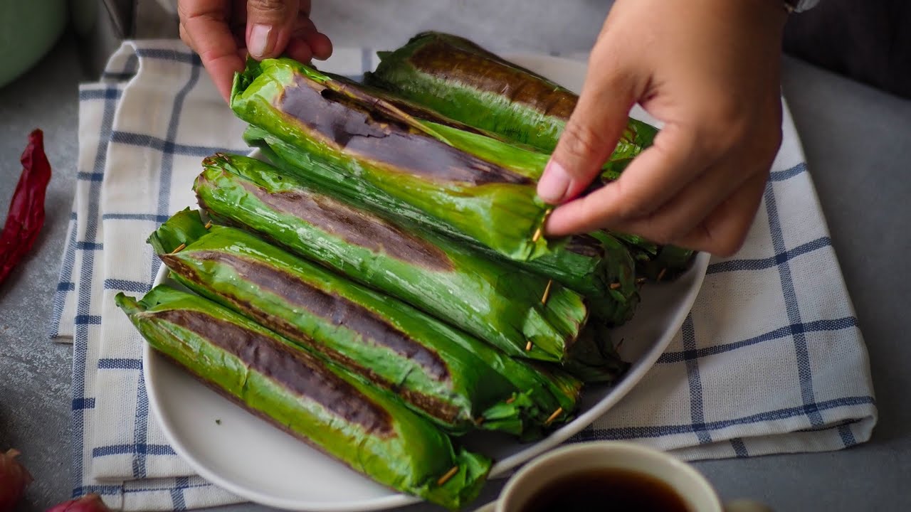 Rempah Rice How to make Grilled Glutinous Rice Rolls | Pulut Panggang Rempah udang ...