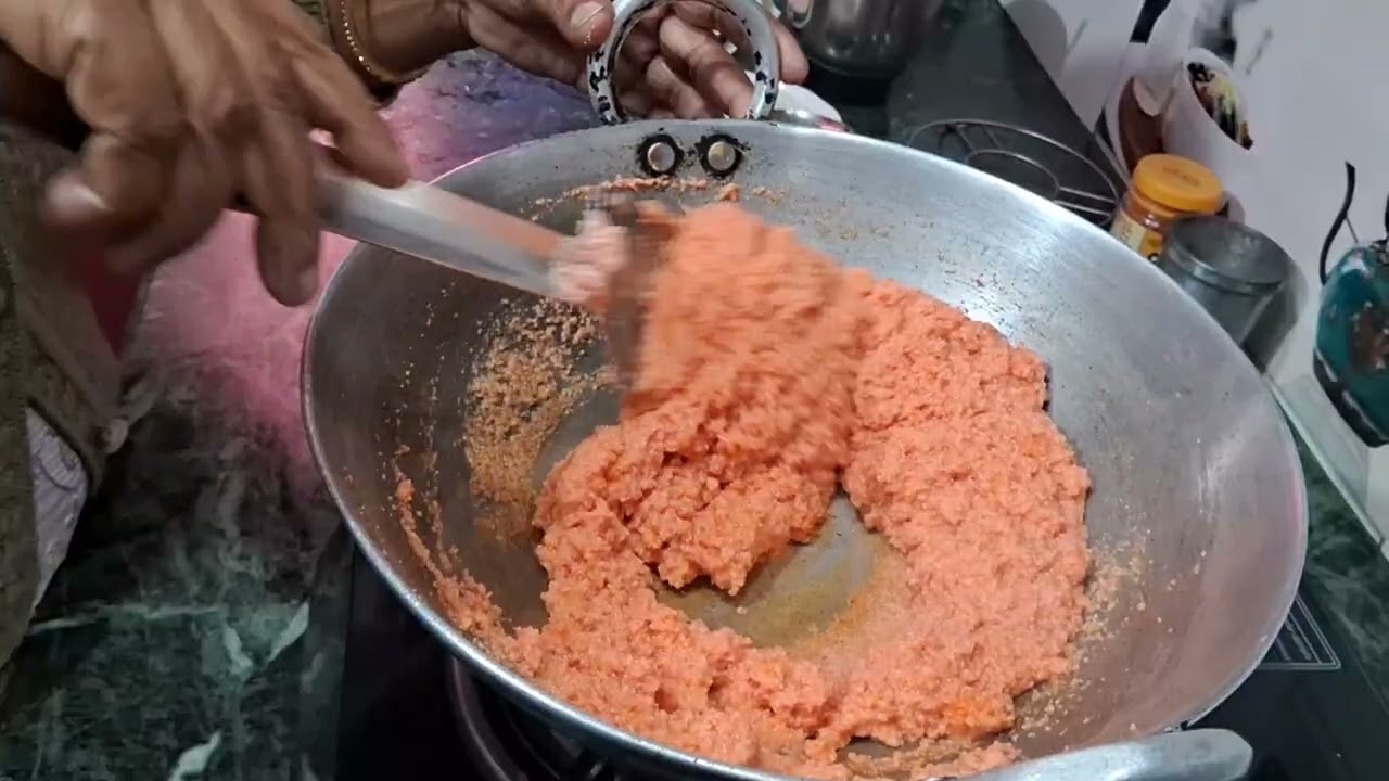 Gajar se bani hui rasmalai 