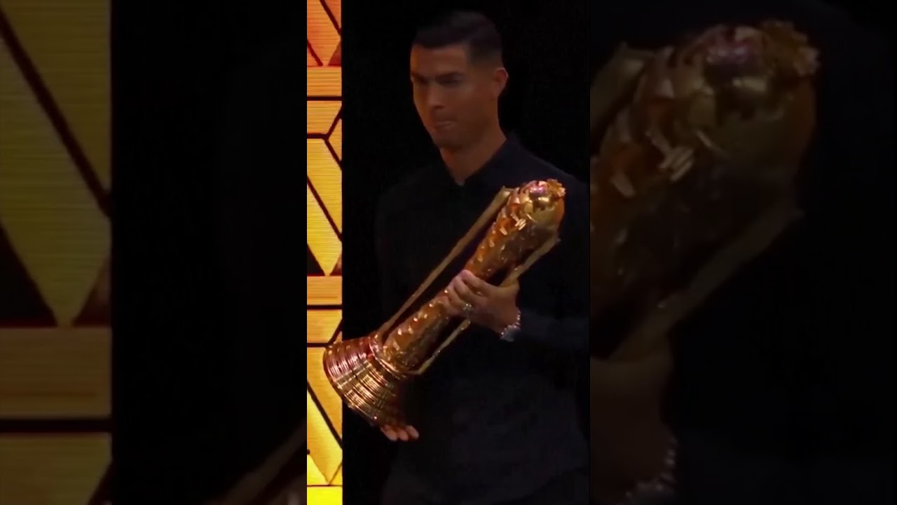 🤩Cristiano Ronaldo delivers Esports World Cup trophy｜EWC2025｜Al Nassr｜Riyadh, Saudi Arabia