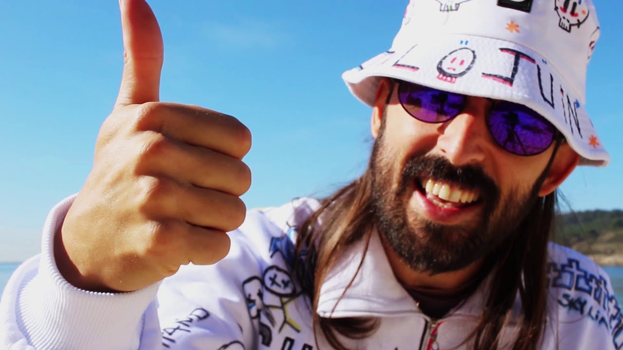 BRAIS DAS HORTAS - Santa Compaña 2.0 (Trap) - Contos Para Caghar Patatillas