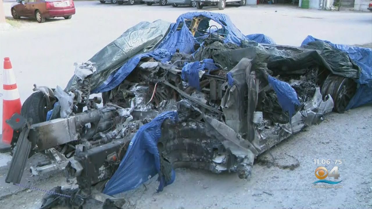 Tesla Bursts Into Flames After Deadly Crash - YouTube