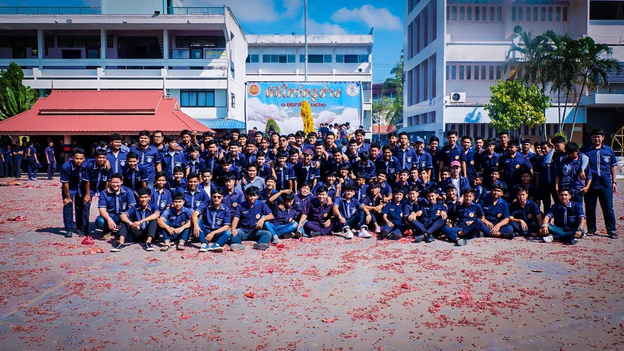 ไหว้ครูช่าง 2561 วิทยาลัยเทคนิคสุราษฎร์ธานี  [ช่างก่อสร้าง]