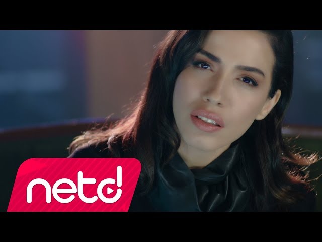 Burcu Güneş - Üryan Geldim class=