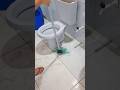 Limpeza satisfatória no banheiro 🧼 + som de chuva 🌨 #limpeza #asmr ##cleaning #fly #satisfying