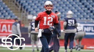 Tom Brady hurts hand in 'minor collision' at practice | SportsCenter | ESPN