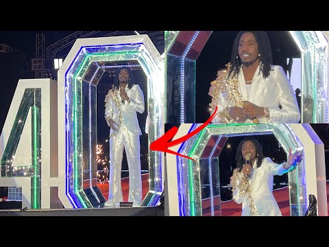 Opopop🥰 : L’entrée historique de Wally Seck hier pour ses 40 ans une première au Sénégal