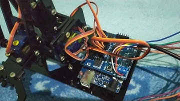 Braço robótico arduíno demonstração