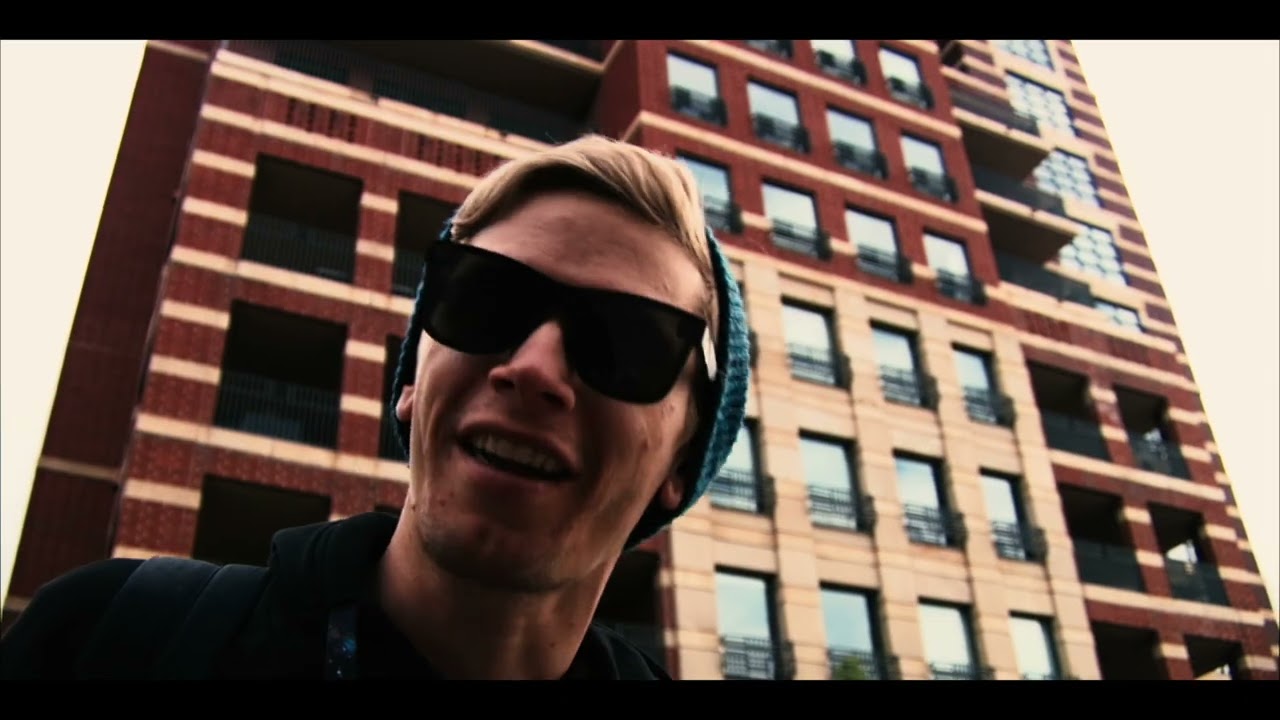 DenSky (2019) - Panasonic HPX2700 Varicam [4K HDR Remaster]