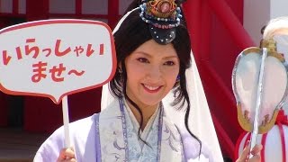 乙姫姿で砂浜に現れた菜々緒「水着になりたい」