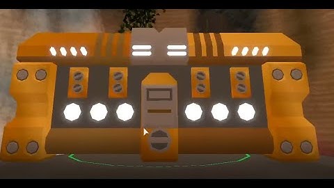 MY FIRST GOLDEN CRATE UNBOXING IN ROBLOX TOWER DEFENCE SIMULATOR