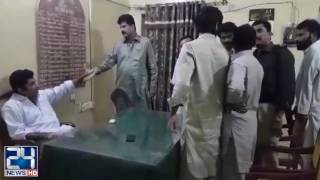 Wadera Become Forcely Sho In Umar Kot Police Station