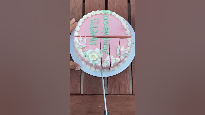 How to Cut a Round Cake Cleanly | Cutting a Cake