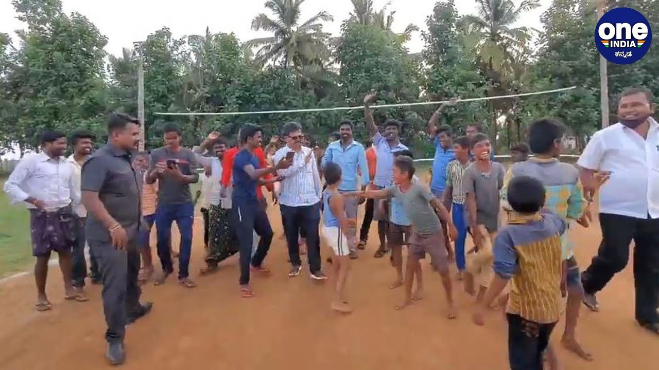 Renukacharya was stopped by a volleyball team in Masadi , but why? Oneindia Kannada YouTube