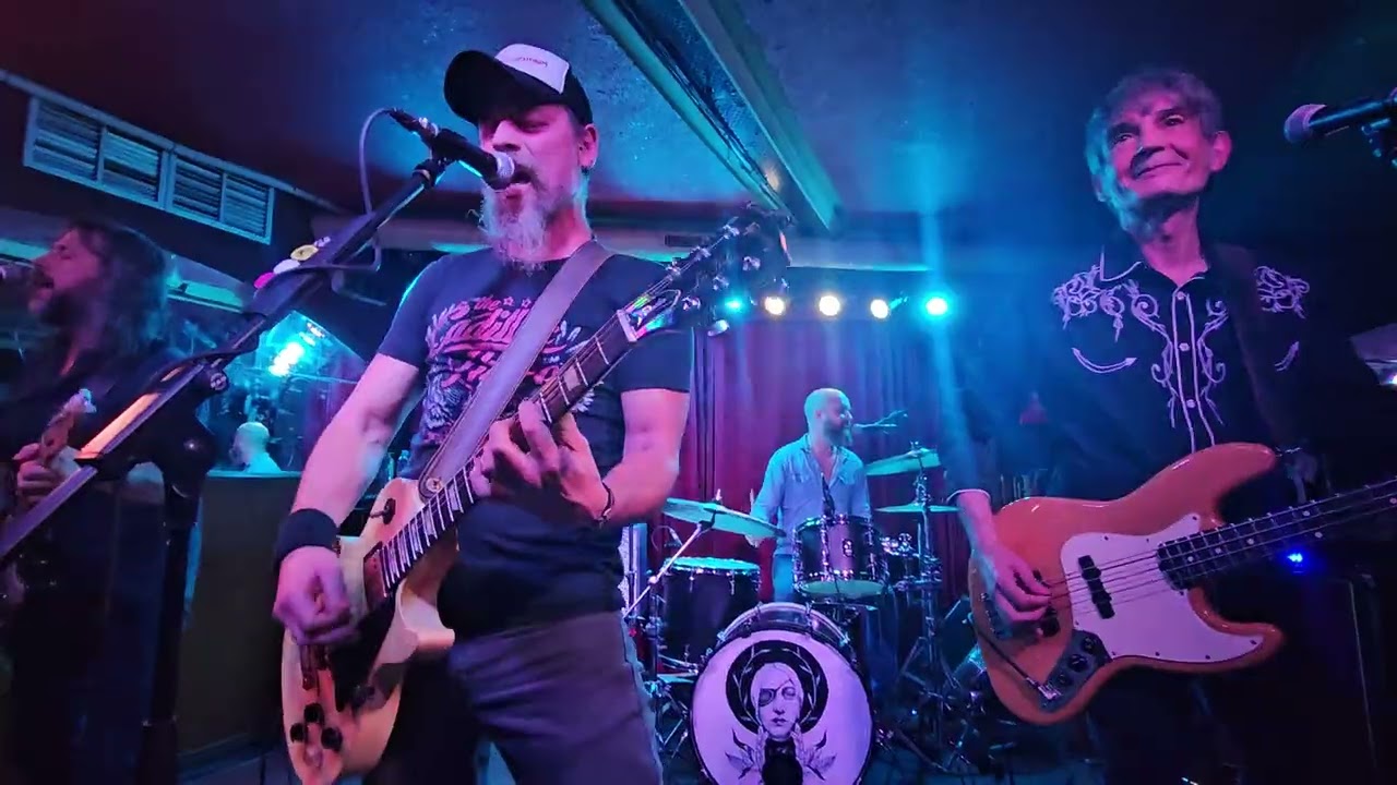 Greasy Belly - Rocanrol Fools. La Coruña, 31.10.2025 ( SJ)