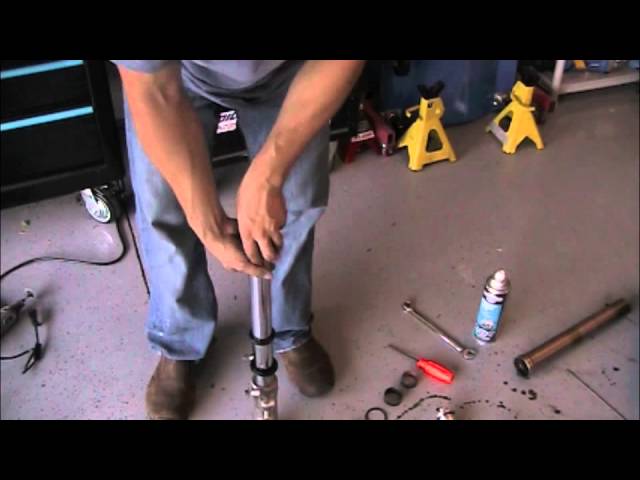 Project ZX-7 - Part 5 - Fork Seals - YouTube