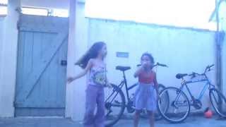 Menina Dançando Chiquias,Muito Bom
