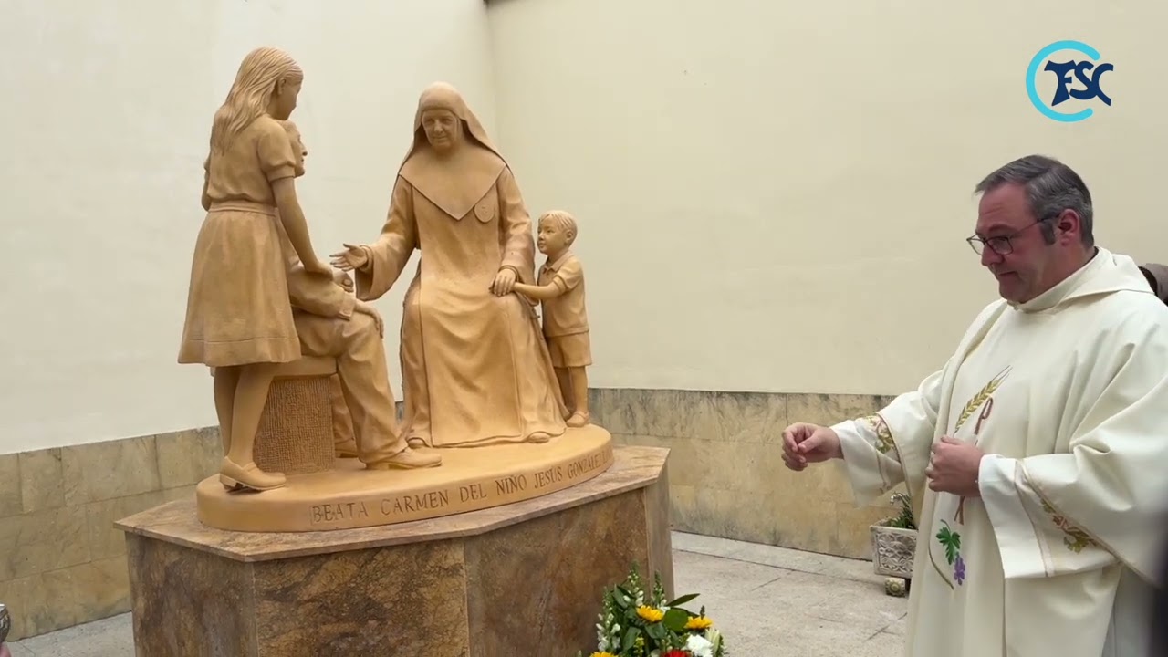 BENDICIÓN DEL GRUPO ESCULTÓRICO DE LA BEATA MADRE CARMEN DEL NIÑO JESÚS