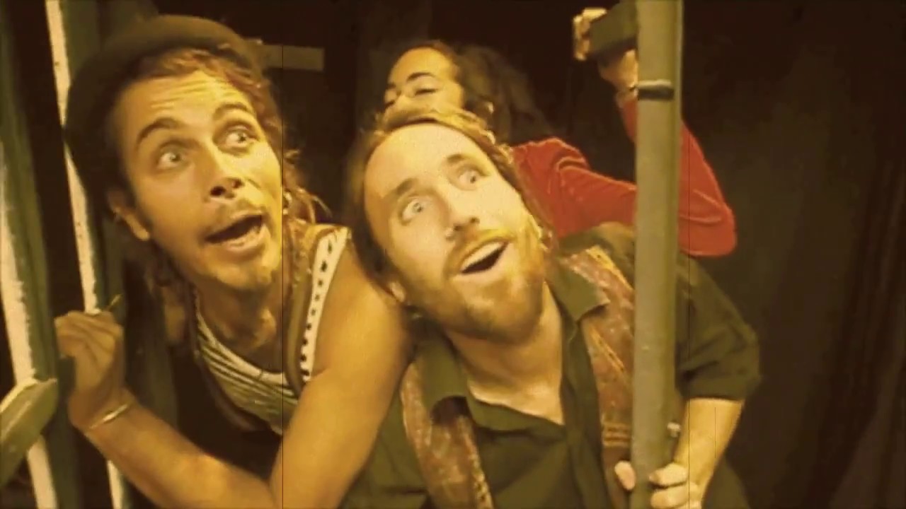 CLIP video " Los hijos del viento "