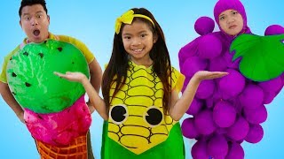 Emma Pretend Play Selling Fruits & Veggies Toys with Farmers Market Toy