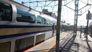 中央・総武緩行線E231系500番台と、総武快速線E235系1000番台快速東京行、総武快速線E235系1000番台&E235系1000番台快速千葉行を撮った。市川駅