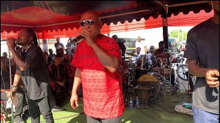 Kofi Asante of Yamoah Band performed his song Comfort at Agyaba Jewelry Son’s funeral