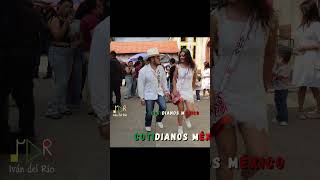 Una más de Iván y Bella bailando huapango en Xilitla