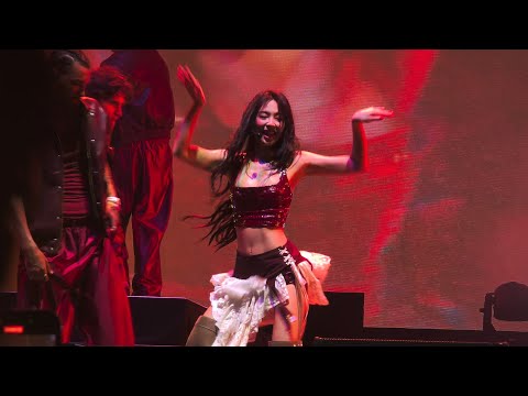 250413 JENNIE Love Hangover Coachella Weekend 1 4K Fancam