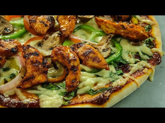 Tandoori Chicken Pizza Recipe | How To Make Chicken Tandoori Pizza | Chicken Recipe | Varun Inamdar | Get Curried