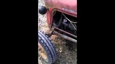 massey ferguson 35 diesel standard 23C first start after winter smoke like hell