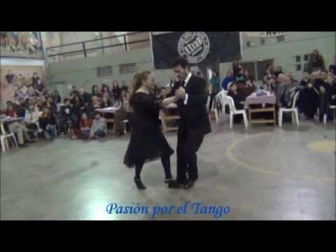 MARIA Y CARLOS RIVAROLA Bailando el Tango EL MARNE en la MILONGA DEL MORAN