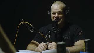 Decentralized Command vs Micromanaging | Jocko Willink
