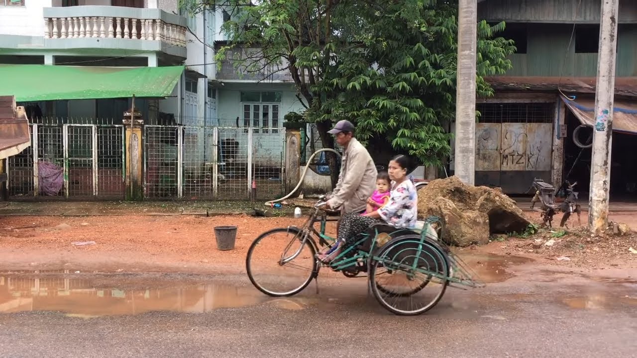 Bicycling across the Thailand Myanmar Border - Ep#159