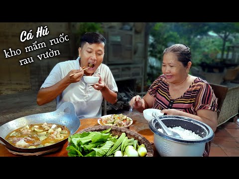 Xem video Cô Ba Miền Tây nấu ăn
