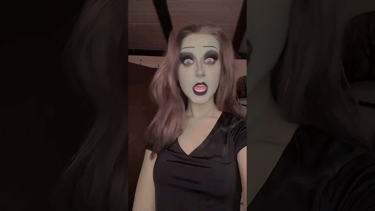 rotting Zombie 🧟‍♀️ 