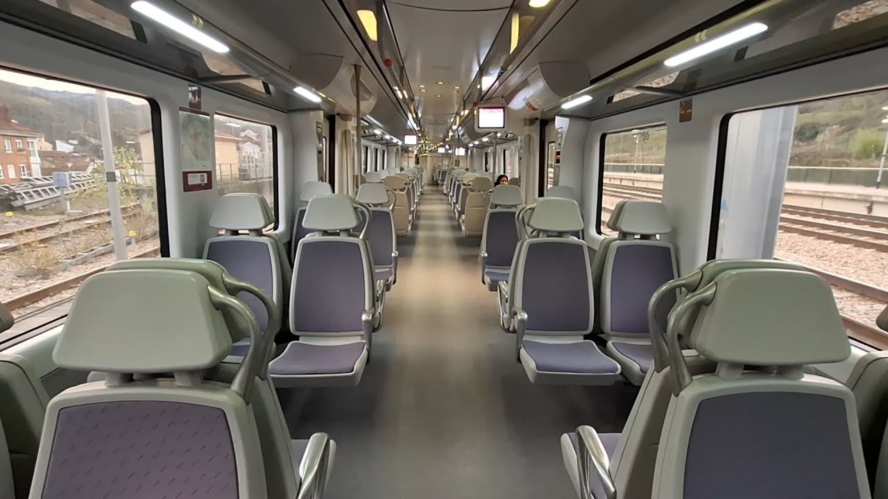 Enseñando el interior de la 463-015 igual al de la 007 a 015