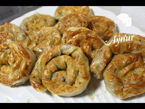 Kartoffeln und Hähnchen in Schichten auslegen und mit einer speziellen Sauce bedecken #135. 