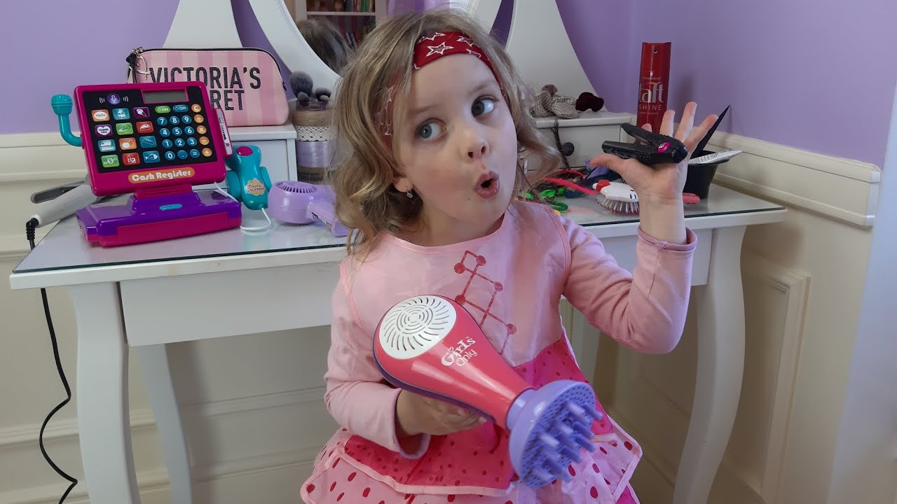 EZRA as a Hairstylist Pretend play Hair Salon YouTube