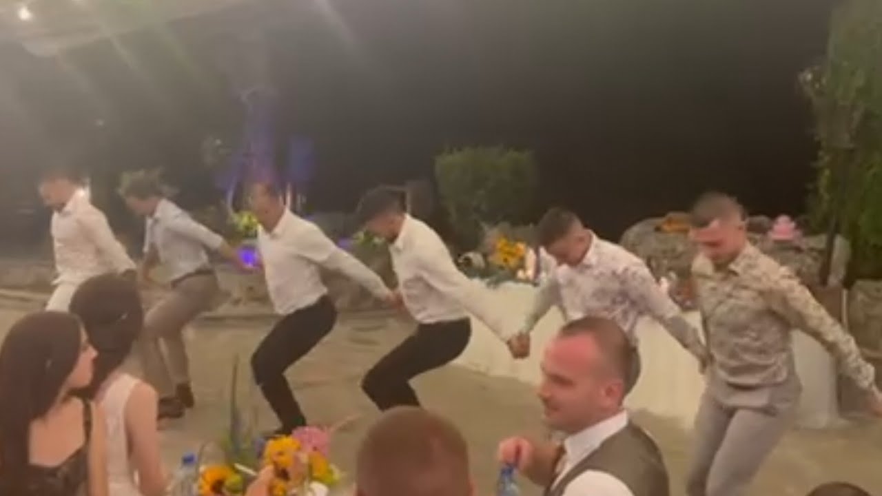 Когато младоженецът е част от Ансамбъл,, Добруджа